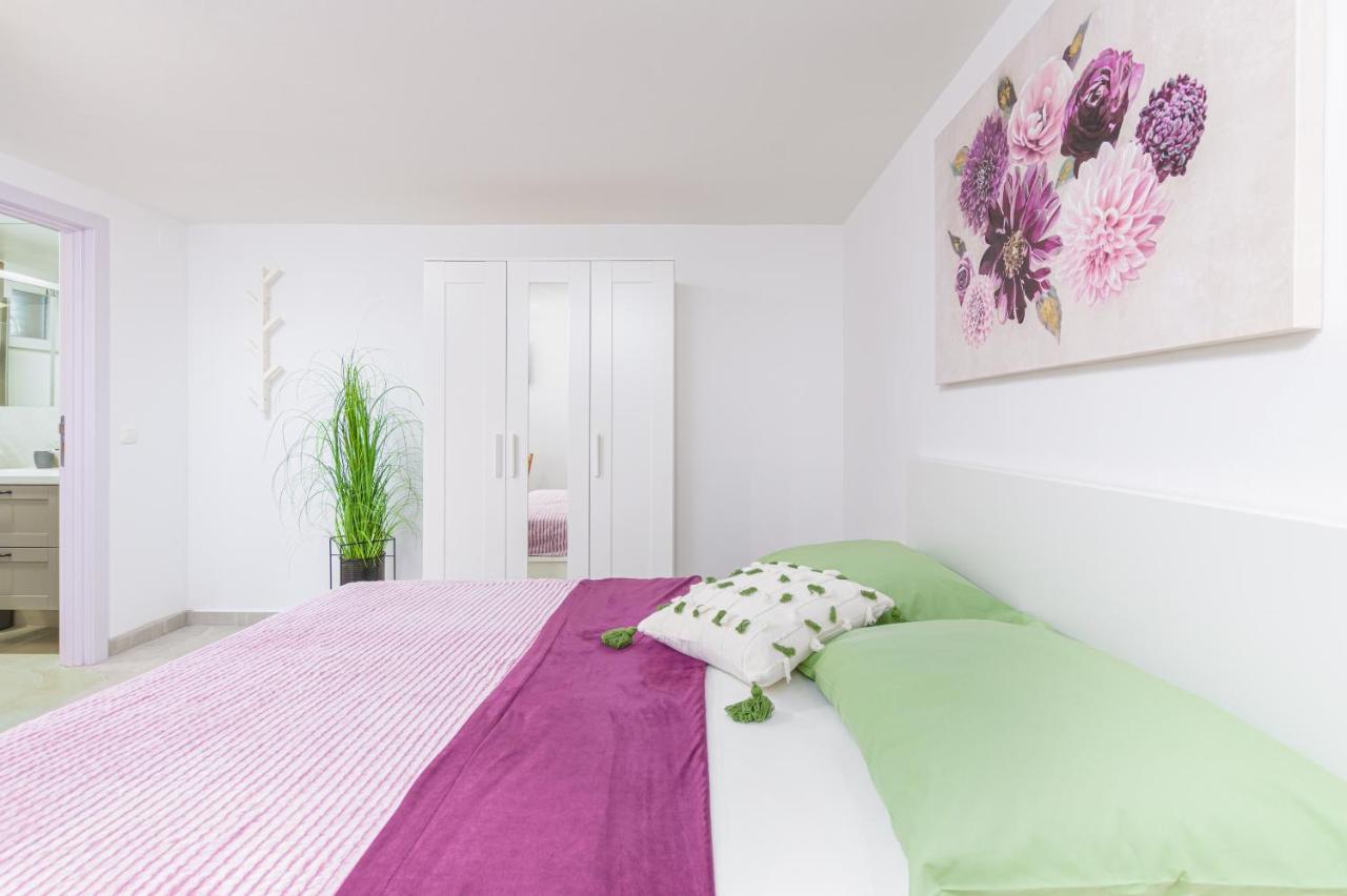 Studio Apartment Mali メドゥリン エクステリア 写真