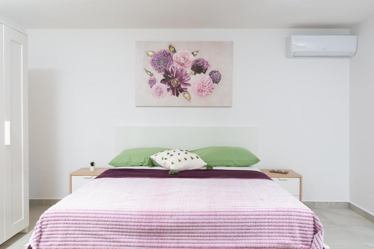 Studio Apartment Mali メドゥリン エクステリア 写真
