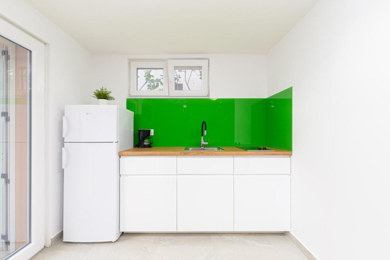 Studio Apartment Mali メドゥリン エクステリア 写真